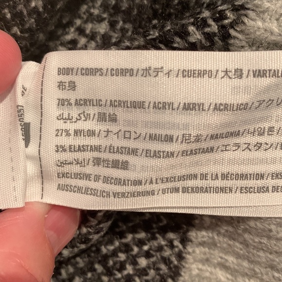 NWTs Abercrombie & Fitch, button down sweater. SZ SM - Picture 9 of 9